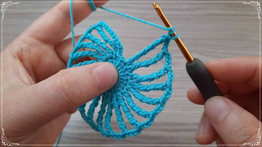 Easy Crochet Knitting Motif Model