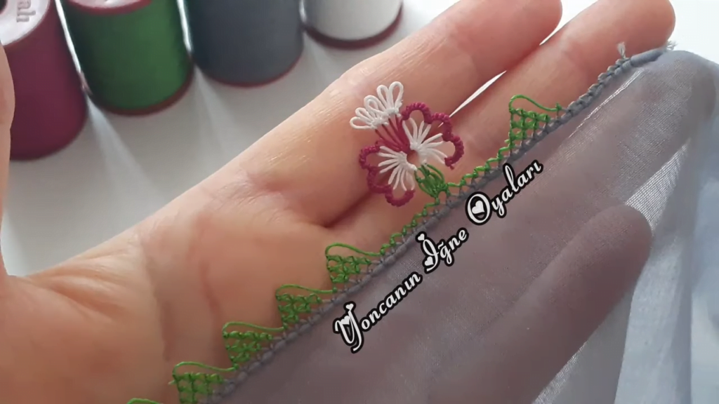BU MODELE AŞIK OLDUM Gösterişli İğne Oyası Modeli